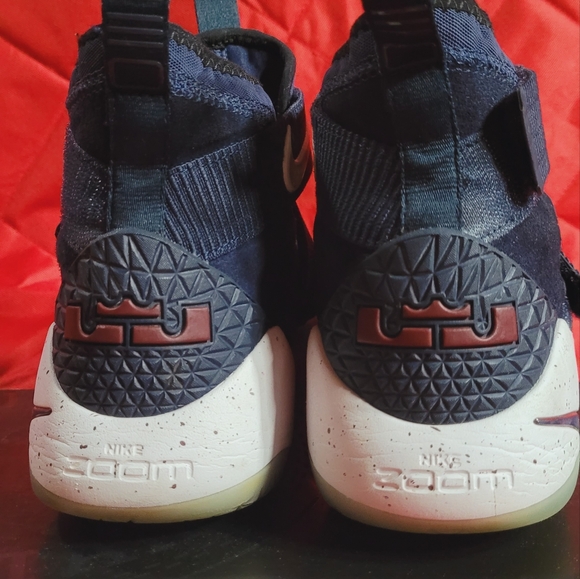 Nike Lebron Soldier XI, College Navy basketball sneakers size 12 M - Picture 9 of 11